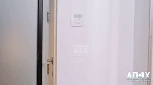 Mel Pharrel - Enorme Queue Pour Jeune Fille