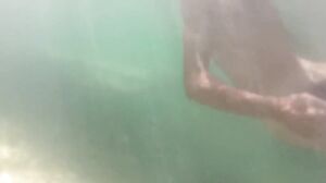 Alyson Queen - En Jamaique