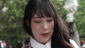 328XOX-007 Newcomer Kanon Hinata 27 years old Serious face and sexual desire monster Marunouchi Bank employee Official boyfriend, raw creampie AV debut during lunch break