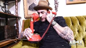 Pamela Kayne - Pamela Chez Un Weirdo