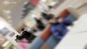 The wife of a strong former bank hostess regularly sacrifices her body to maintain a peaceful life, and her emotions become paralyzed by the situation.