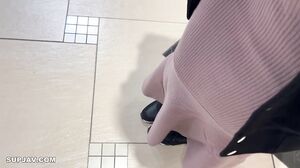 A wife with an M temperament. I disposed of the excrement on my own without paying attention to it. Raw creampie + mouth ejaculation.