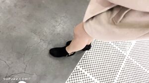 Dare to put yourself in a workplace full of men, and work unscrupulously while giving off a bad smell.