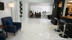 XWife Karen - Return My Necklace