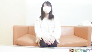 After inserting a thick meat stick into the future big star who