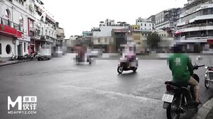 Asian Fucked & Creampied While On Trip to Vietnam