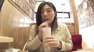 A serious OL who is not satisfied with her younger boyfriend’s cock. Although she has a sense of guilt, she obeys the decachin senior. Unable to resist being rubbed her big tits, she was completely defeated by an unauthorized vaginal cum shot