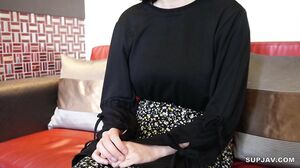 Fuyuki 23 years old Fair-skinned slender Neat system H cup Plain big breasts OL large amount of vaginal cum shot