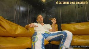 Super Hot Babe From Paraguay Gets Fucked - Catchinggolddiggers