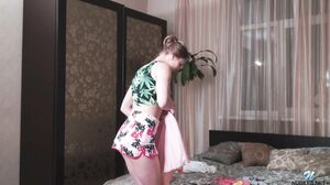 Mia Split - Amateur Teen