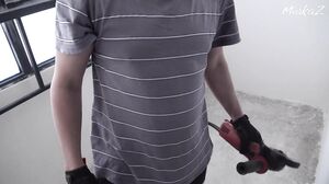 MiakaZ - Ejeren Af lejligheden Har Ikke Set Et Medlem I Lang Tid Og Suget Arbejdstageren