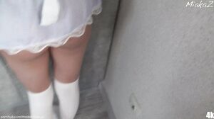 MiakaZ - Oversvømmet Stuepige Med Mundfuld Sperm På Ansigtet