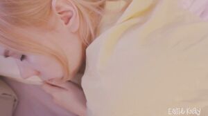Estie Kay - Real homemade sex with sweet teenage girlfriend. Wake up sex