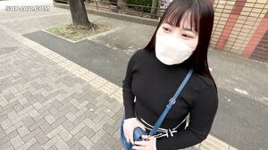 A friendly baby-faced girl ♡ Immediately panting with a woman’s face and vaginal cum shot! Even cleaning fellatio ◎