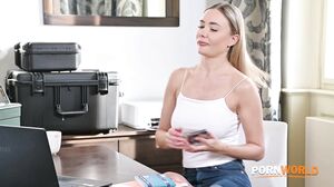 Rampant Repair Girl Venera Maxima Gets All Holes Fucked By New Client GP2920