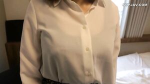 Cuckold H cup huge breasts married woman, forced experience of W vaginal cum shot in life’s first 3p! What is the end of this woman in mental agony?