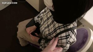 A familiar slender beautiful married woman. amateur 0930