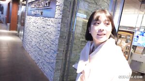 One neat and serious woman The day I found out that the college student had huge breasts that were beyond the standard.