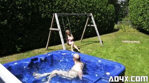 Pamela Kayne - Baise Torride Dans La Cour