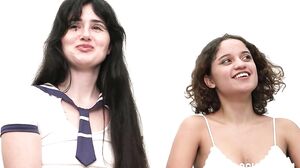 Primer creampie gangbang juntas Laura y  Digna