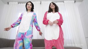 Karolina Geiman & Lola Bredly - First Triple with teen Karolina + 18yo Lola Bredly ! Hot group