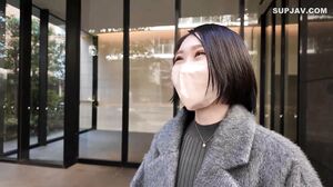 First shoot I felt unsatisfied with the act with my husband and exploded with sexual desire! In the middle, I took off the condom and reached continuous climax with the raw cock inside my vagina instead of my husband.