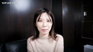 Secret meeting/married woman A shy wife who is a national treasure. The only person she has experience with is her husband. Valuable footage. Uncensored and creampied twice.