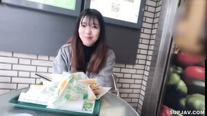 We are good friends in private. Amateur naked SEX. Erotic nipples and obscene hairy pussy. “This is my sister’s underwear” The innocent and innocent appearance is shocking! !