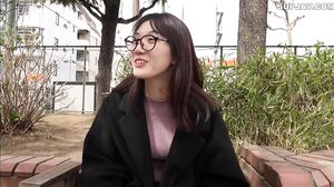 Face showing A woman who has been virgin for up to 6 months challenges a virgin hunt Her model-like beautiful breasts and beautiful buttocks are in good health They are so nervous that the plan collapses and they finish with a facial cumshot
