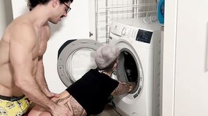 Stefani Marz - The Sexy Australian Got Stuck In The Washing Machine