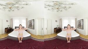 Gina Gerson - Yoga Practitioner