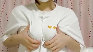 Small and neat, but with explosive areolas and bristles 1 Areolas and bristles that cannot be imagined from the appearance! And intense masturbation! Review bonus “None” “Slender big breasted sports girl”