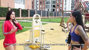 MILF Se Folla a Su Gran Amigo De Polla y a Su Novia En un Trío!! Por Silvanalee & Kathadawson - Pornhub.com