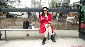 Holly & Rose - Room to Share pt1