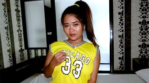 Thai BBW girl paid for sex on camera