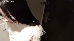 At Minato Ward Sports Gym. With a married woman who has no sexual desire… Big breasts overflowing from her sports bra and a thick creampie in her well-trained tight pussy ♡ She releases her sexual desire and can’t stop shaking her hips in 4 different cowg