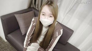 First time shooting ♡Mask off ♡Silent Nakadashi ♡”I won’t let it out inside” is only a word ♡Virginity support is complete. I’ll never let you out of my mouth!