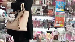 Date with M〇〇’s girlfriend at an AV shop lol I do whatever I want lol Bonus is exposed without editing lol