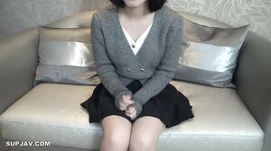 An 18-year-old music college student with the best looks and idol class. Enjoy the pure, fair-skinned, slender, and innocent body of one of her past boyfriends, and get a huge amount of creampie.
