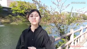 Freshly turned 18 boyish virgin. She was given her first kiss, lost her virginity, and even got Nakadashi by her sex-hungry uncle, but she says “Thank you for letting me graduate as a virgin♡”. She is a very good girl.