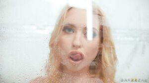 Chloe Cherry - Massaging Chloe Cherry