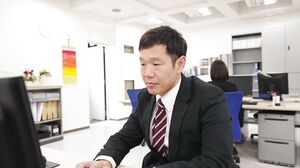 PFES-065 Ka-Ge-Ki Temptation With A T-back That Bites In. A Female Employee Who Eats Men In The Company Is A Woman Who Seduces With A T-back That Bites In. Karen Kaede