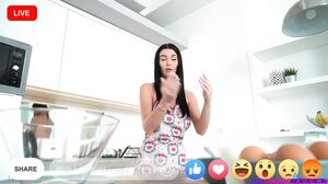 Simon Kitty - Giving Stepbro My Muffin in HD