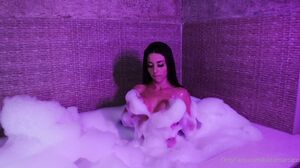 OnlyFans - Luiza Marcato - I Love to Give My Ass to That Thick Dick Me Encanta Darle Mi Culo a Esa Polla Gr