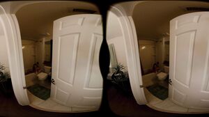 Tiny Stepdaughter Venus