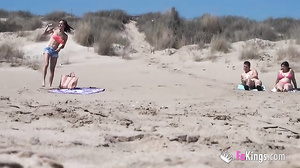 ainara jodiendo en la playa