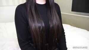 Lovely sex with a black-haired, long-haired, big-breasted beauty who works at the dentist. The rich whitening cream thoroughly whitens your pussy.