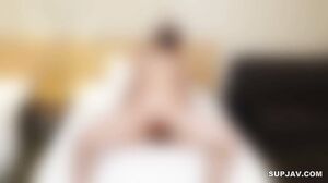 “Special price only now” An E-cup girl who is looking for a man with whom she has a good feeling or compatibility on a dating app said that she wanted to have sex because she felt good after getting creampied during a massage (sweat\)