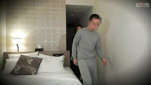 404DHT-0108 Erotic Masseur Inviting Customers In Cleavage Ryoka 37 Years Old