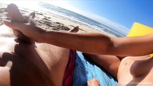 kiss1couple - Huge cumshot! Quick handjob by wife